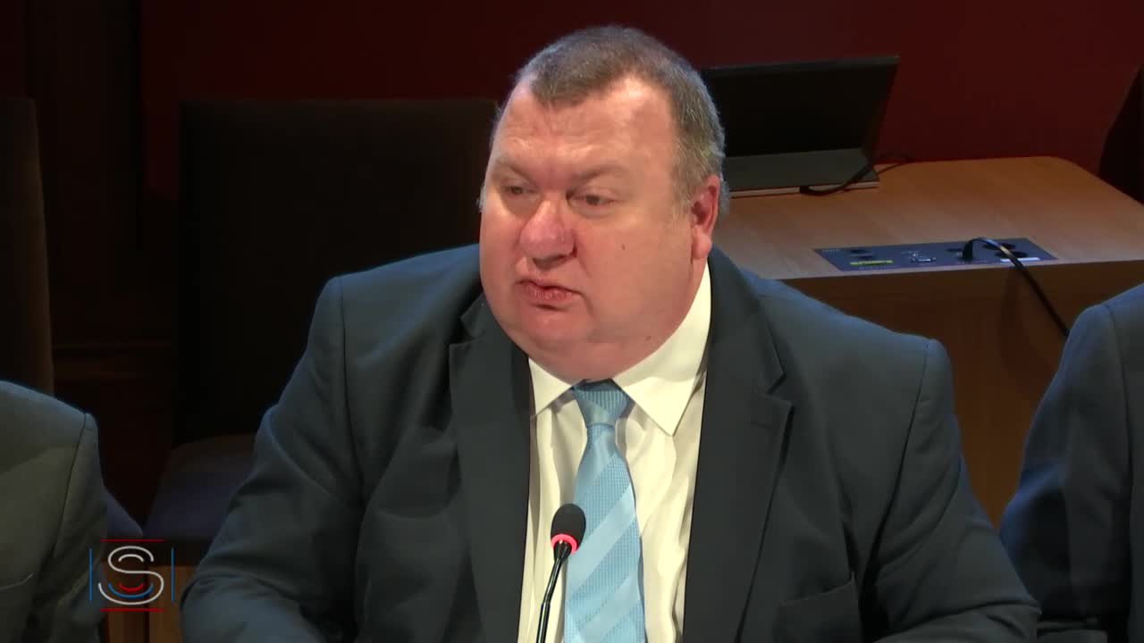 Audition de M. Emmanuel Chiva, directeur de l'Agence de l'innovation de défense au ministère des armées