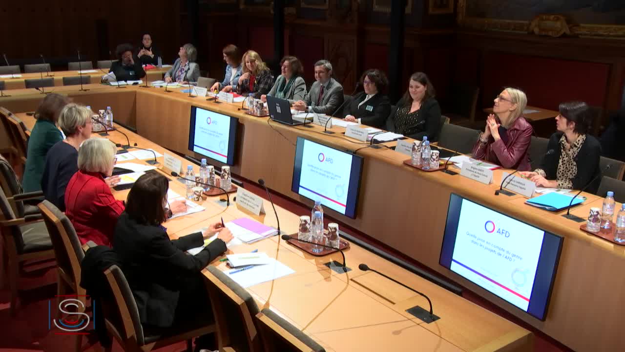 Table ronde sur l'égalité femmes - hommes