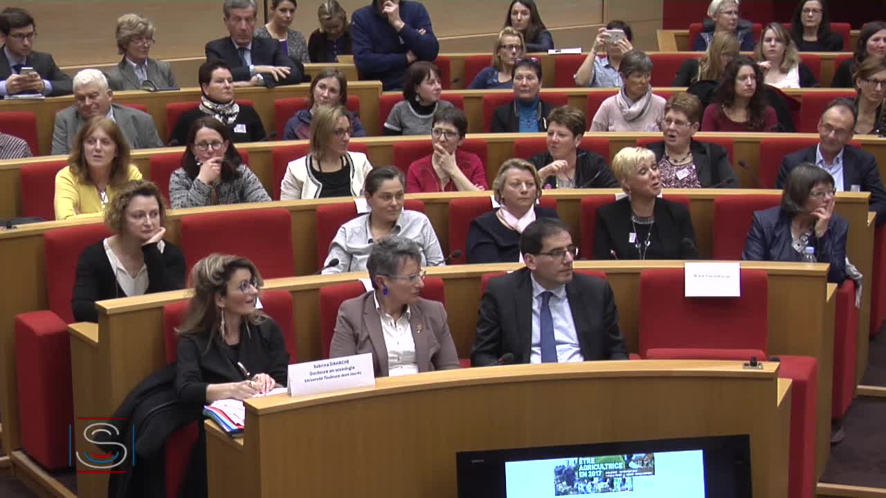 Colloque "Être agricultrice en 2017" organisé par la délégation aux droits des femmes