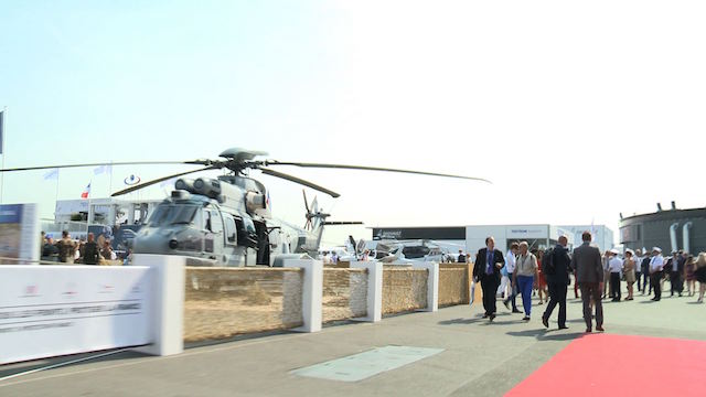 Salon du Bourget : Le président du Sénat, Gérard Larcher, et trois commissions permanentes à la rencontre des acteurs de l’aéronautique.