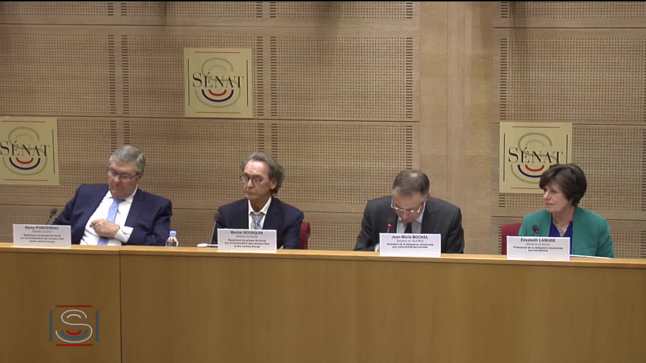 Revitalisation des centres-villes et centres-bourgs: conférence de presse du groupe de travail