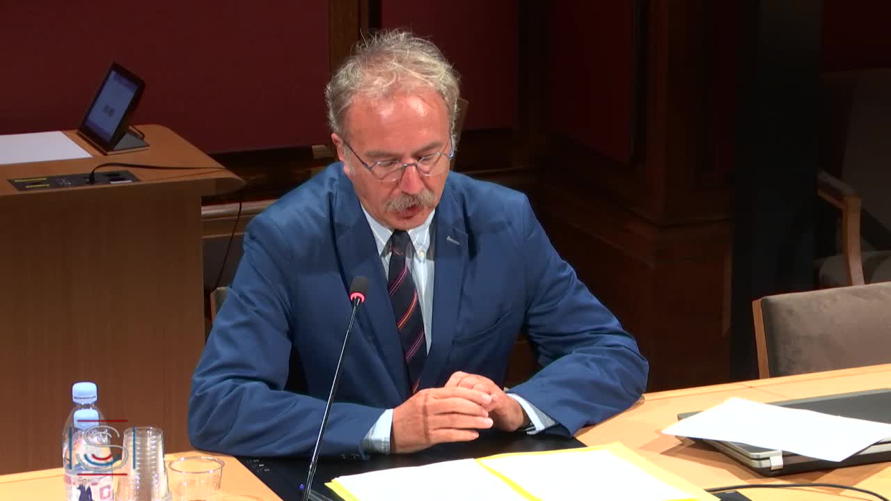 Audition du Dr Laurent Chevalier et Table ronde autour de représentants de syndicats agricoles